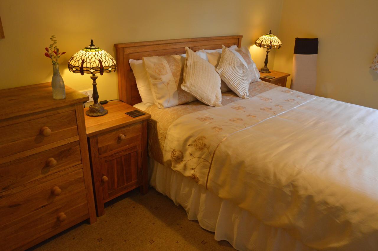 Bryn Hebog Bed & Breakfast Carmarthen Exterior foto