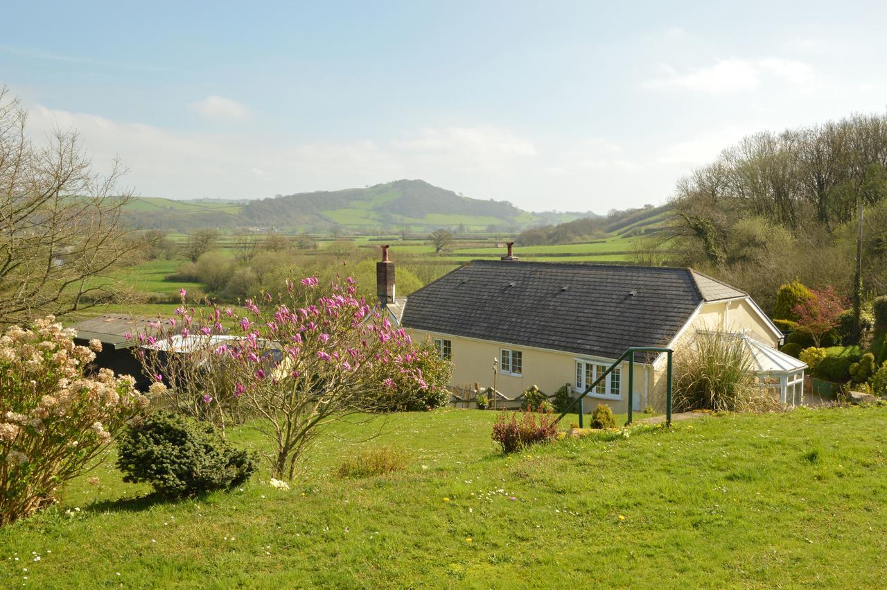 Bryn Hebog Bed & Breakfast Carmarthen Exterior foto